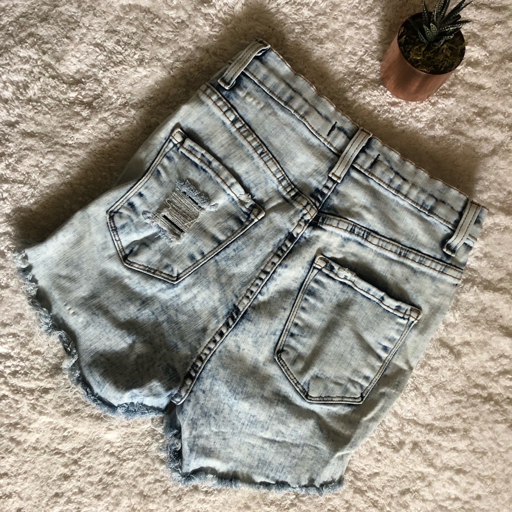 High Waist Shorts - Picture 4 of 5
